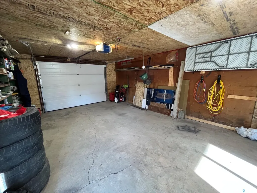 232 5th Avenue W Unity SK S0K 4L0