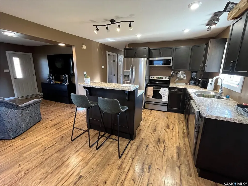 232 5th Avenue W Unity SK S0K 4L0