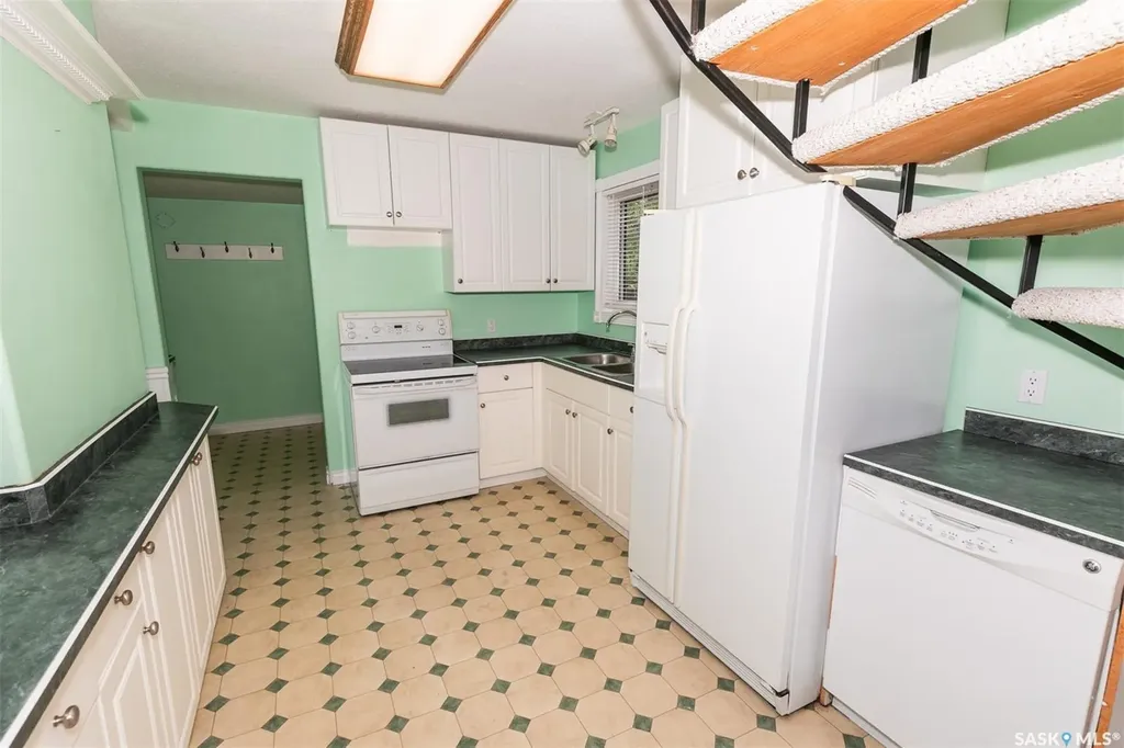 632 Saskatchewan Avenue Kerrobert SK S0L 1R0