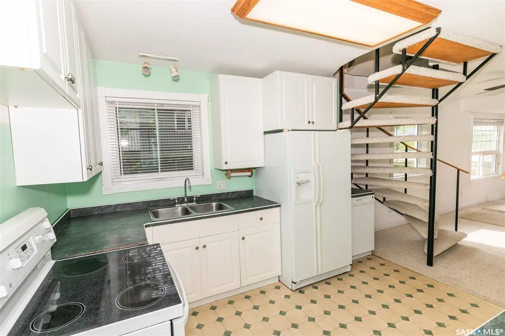 632 Saskatchewan Avenue Kerrobert SK S0L 1R0