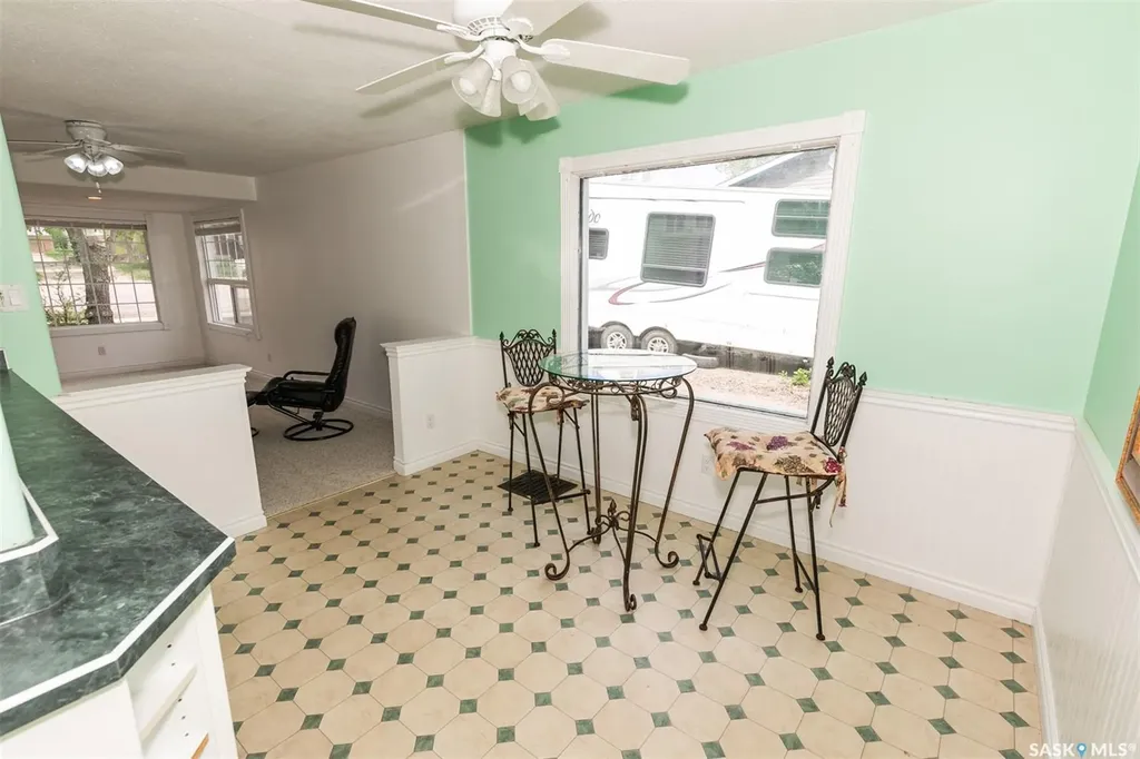 632 Saskatchewan Avenue Kerrobert SK S0L 1R0