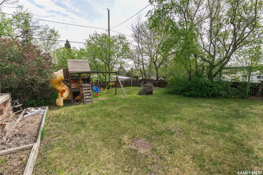 632 Saskatchewan Avenue Kerrobert SK S0L 1R0