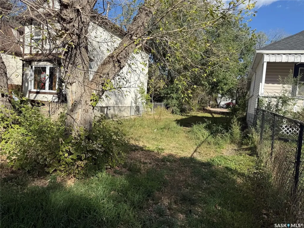 1069 Retallack Street Regina SK S4T 2H4