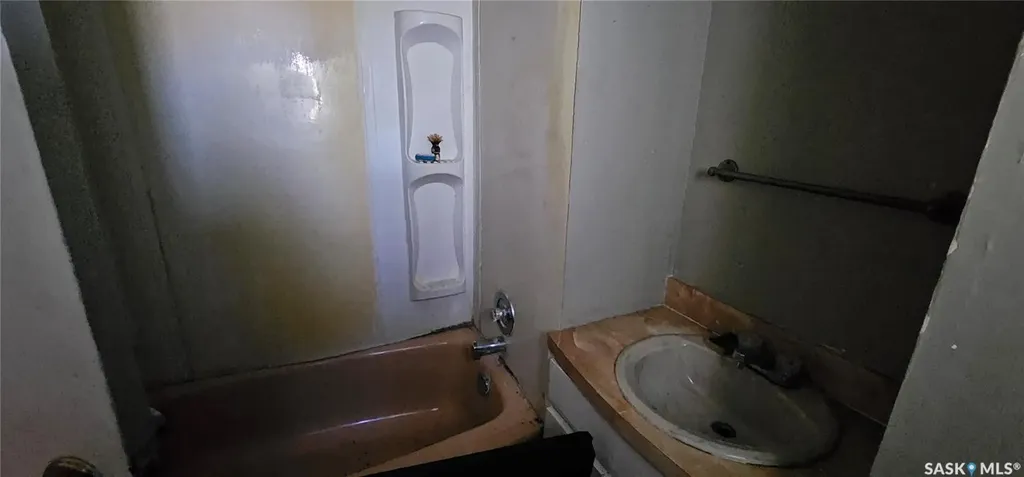 102 3rd Avenue E Kelvington SK S0A 1W0