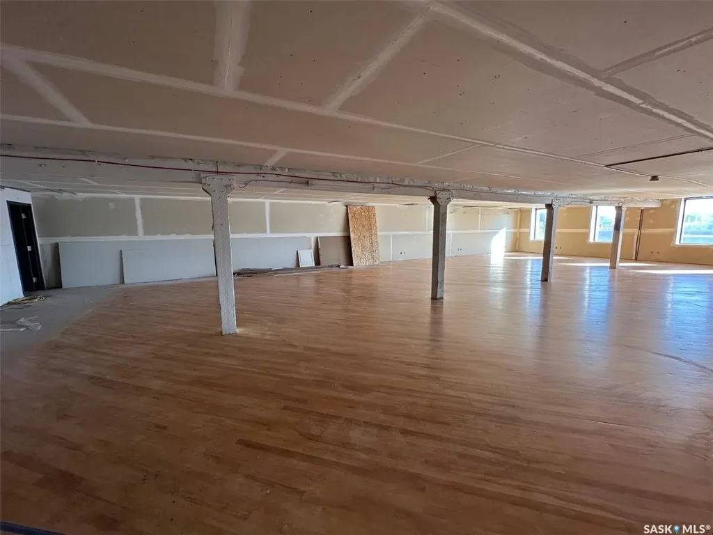 32 Manitoba Street W Moose Jaw SK S6H 1P7