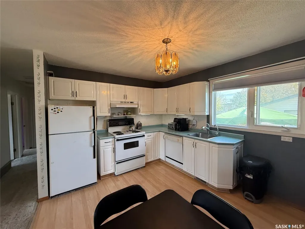 634 3rd Street Humboldt SK S0K 2A0