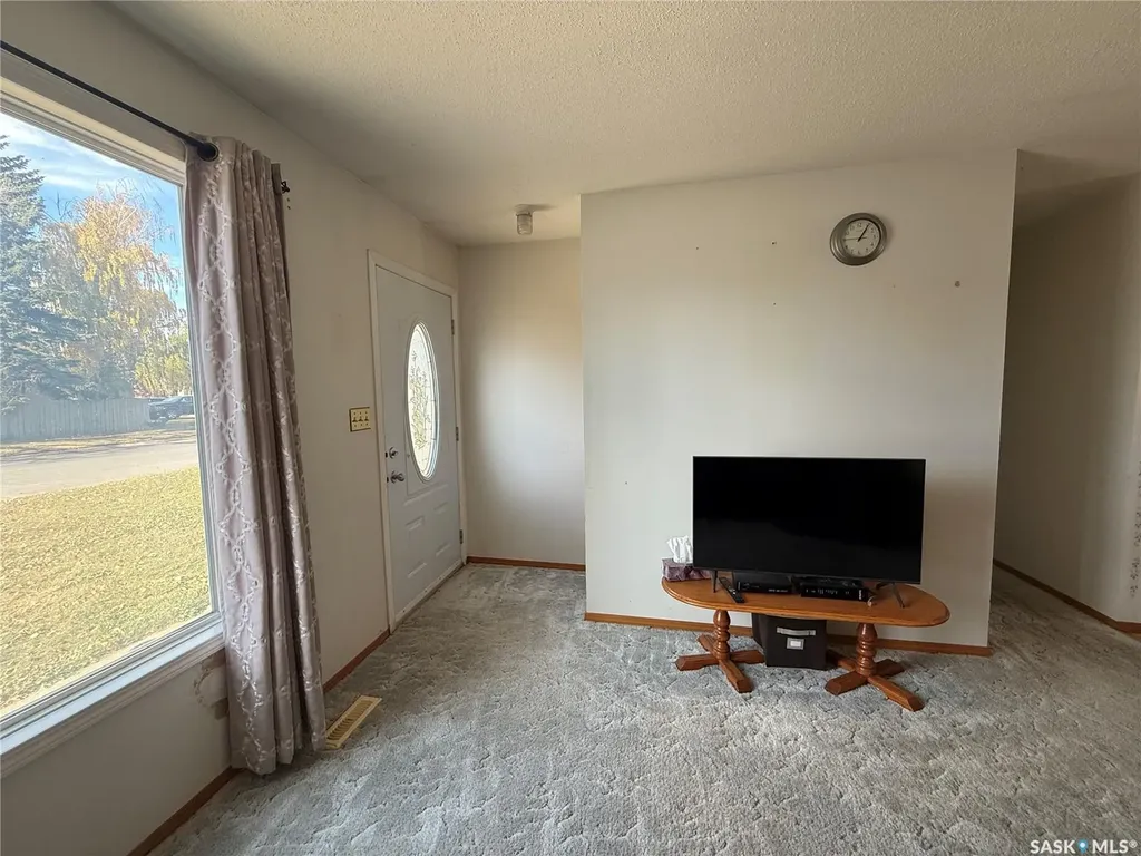 634 3rd Street Humboldt SK S0K 2A0