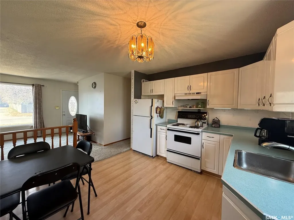 634 3rd Street Humboldt SK S0K 2A0