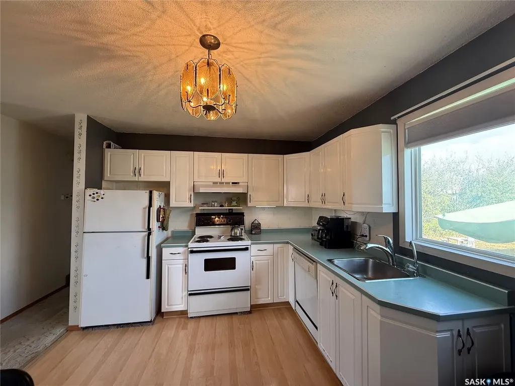 634 3rd Street Humboldt SK S0K 2A0