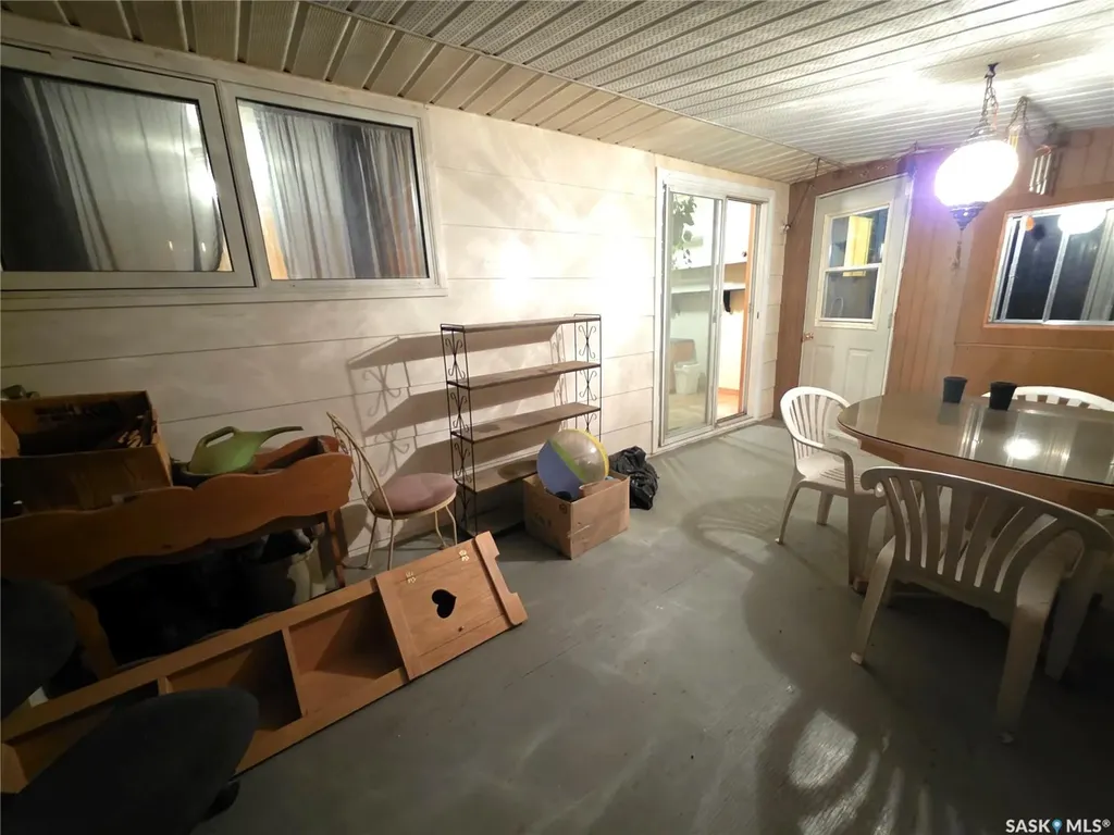 304 3rd Street N Cabri SK S0N 0J0