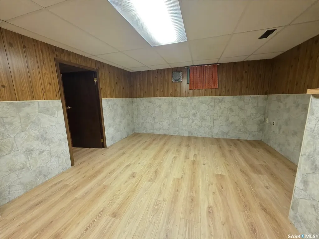 304 3rd Street N Cabri SK S0N 0J0