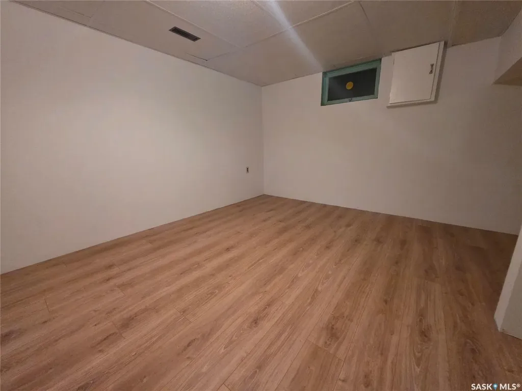 304 3rd Street N Cabri SK S0N 0J0