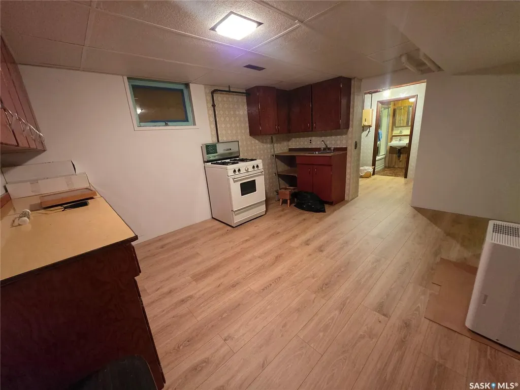 304 3rd Street N Cabri SK S0N 0J0