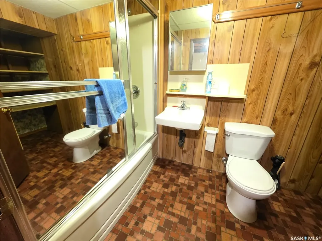 304 3rd Street N Cabri SK S0N 0J0