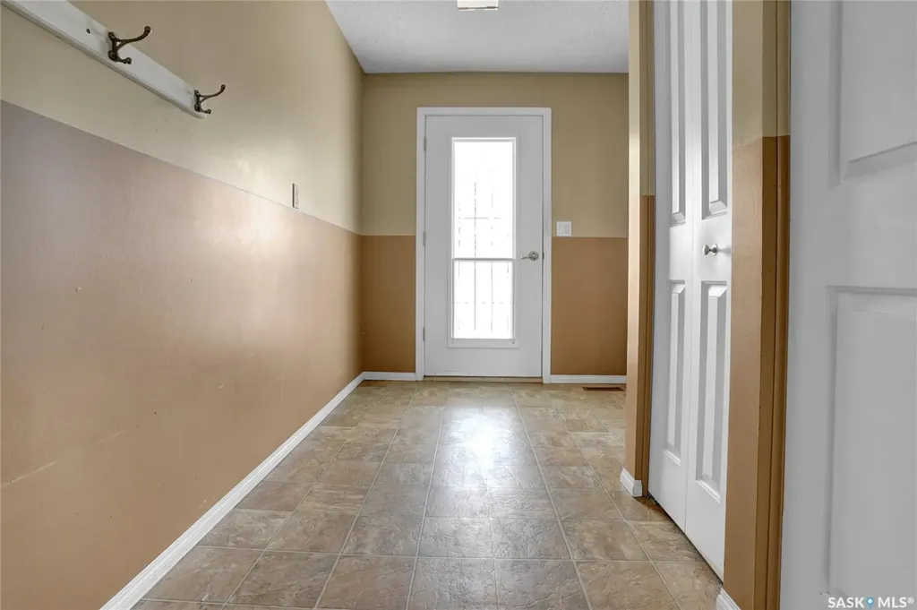 110 3rd Avenue W Gravelbourg SK S0H 1X0