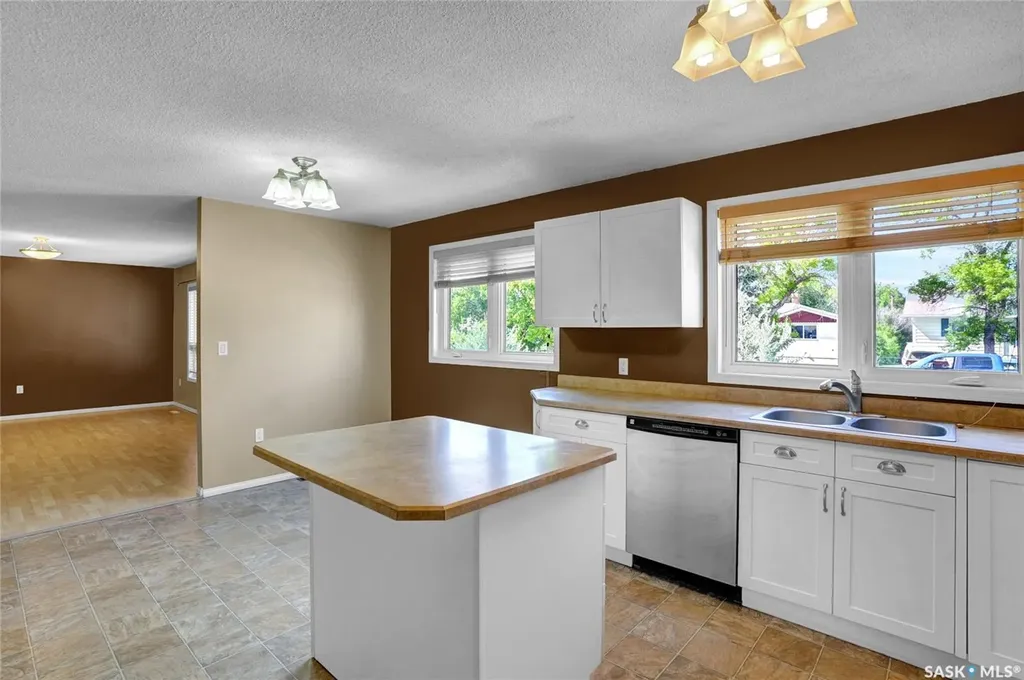 110 3rd Avenue W Gravelbourg SK S0H 1X0