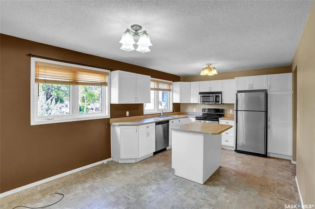 110 3rd Avenue W Gravelbourg SK S0H 1X0