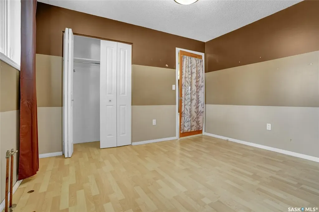 110 3rd Avenue W Gravelbourg SK S0H 1X0