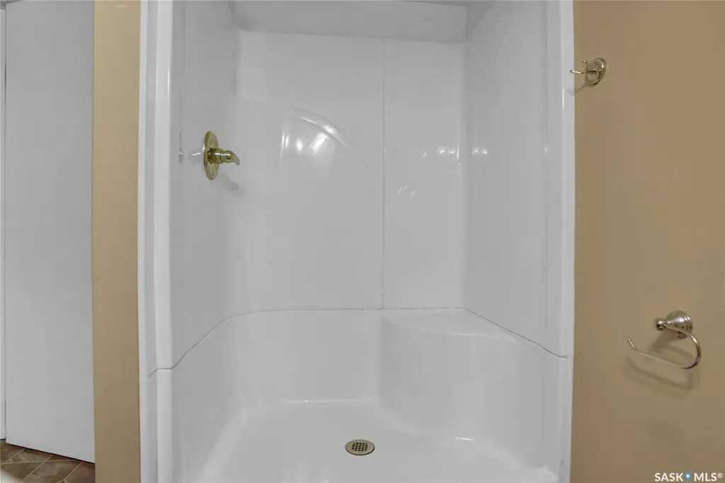 110 3rd Avenue W Gravelbourg SK S0H 1X0