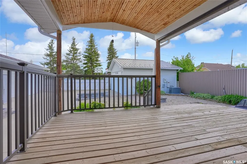 110 3rd Avenue W Gravelbourg SK S0H 1X0