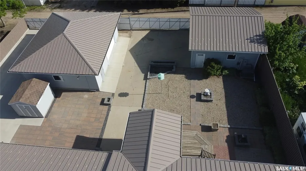 110 3rd Avenue W Gravelbourg SK S0H 1X0