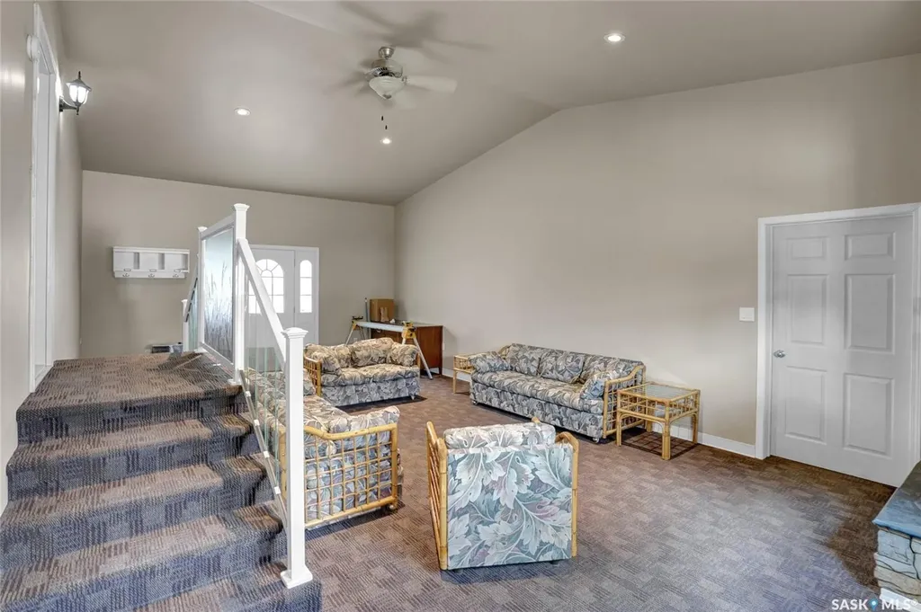 110 3rd Avenue W Gravelbourg SK S0H 1X0