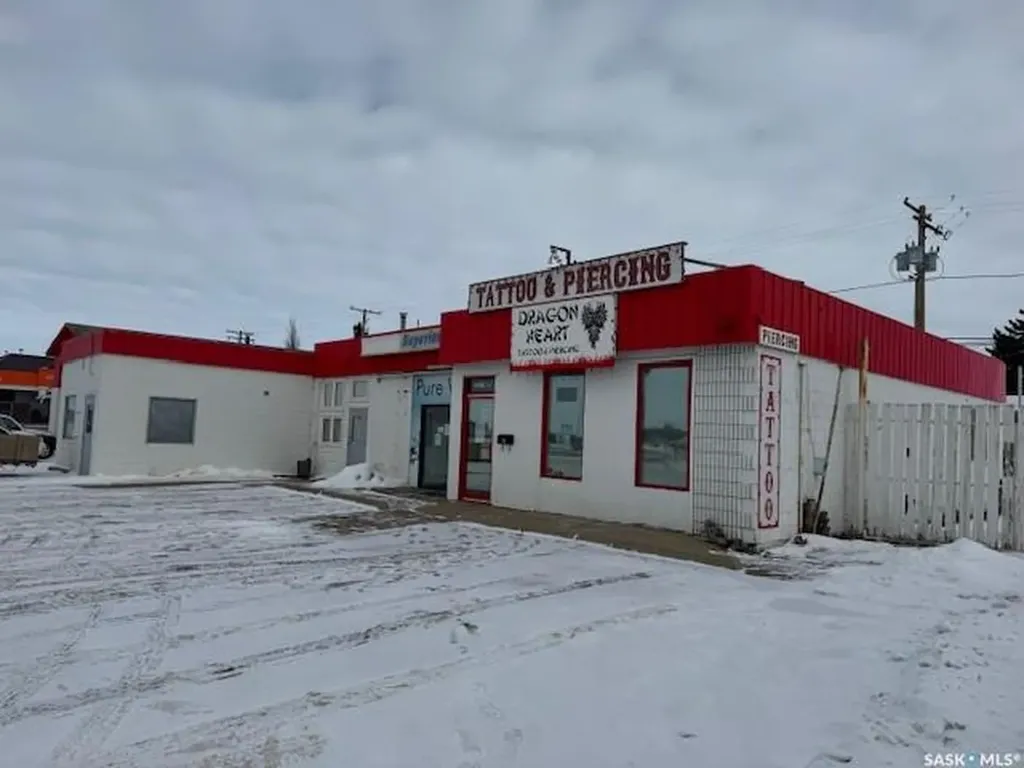 2112 100th Street North Battleford SK S9A 3X5