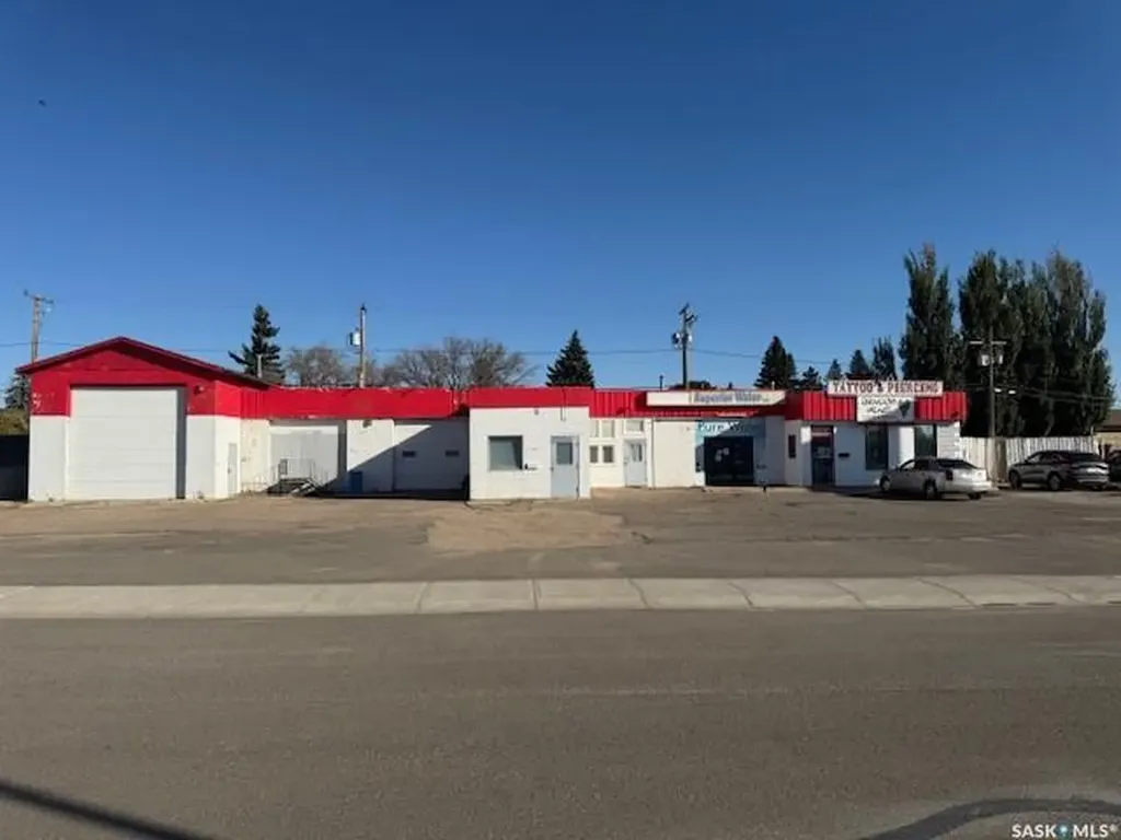 2112 100th Street North Battleford SK S9A 3X5