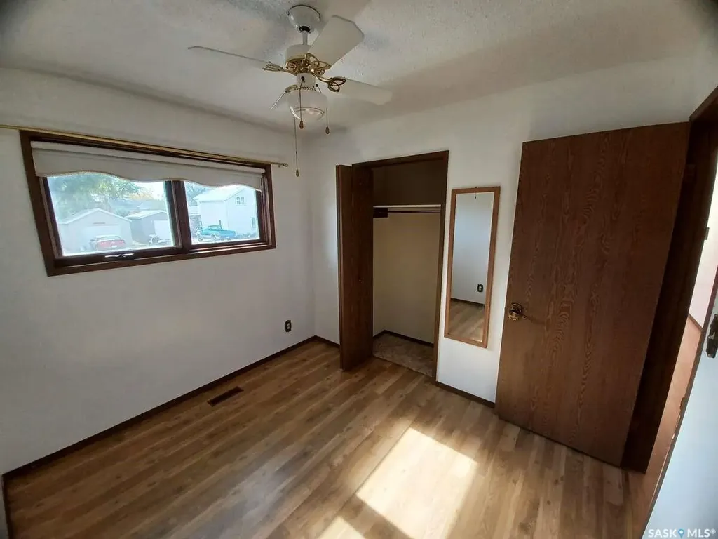 113 5th Avenue Gravelbourg SK S0H 1X0