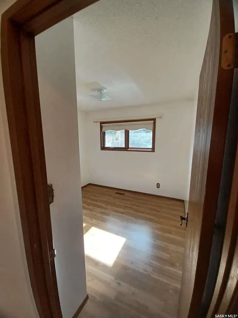 113 5th Avenue Gravelbourg SK S0H 1X0