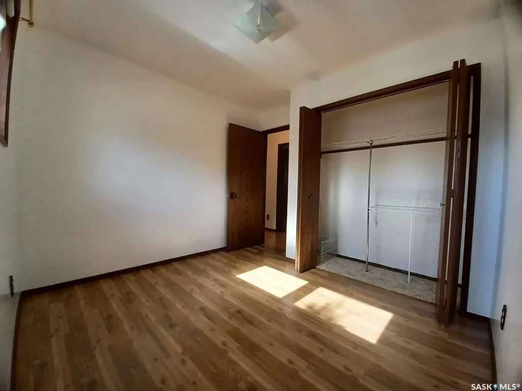 113 5th Avenue Gravelbourg SK S0H 1X0