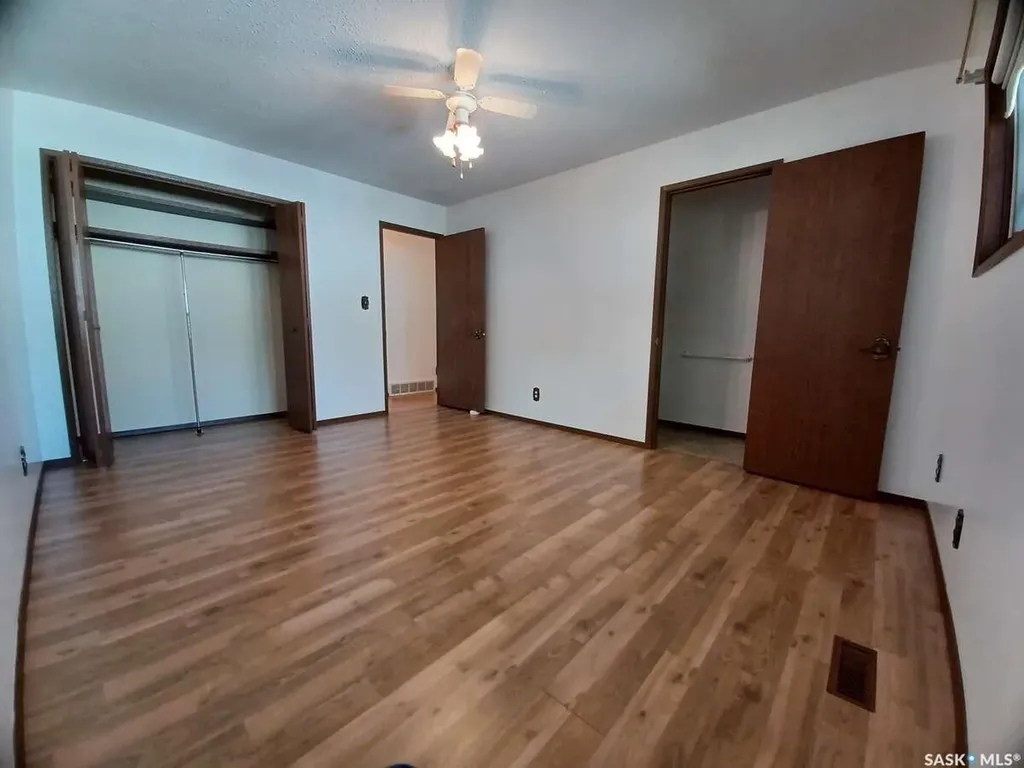 113 5th Avenue Gravelbourg SK S0H 1X0