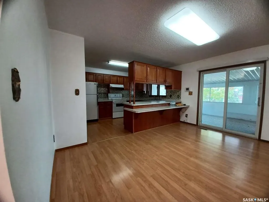 113 5th Avenue Gravelbourg SK S0H 1X0