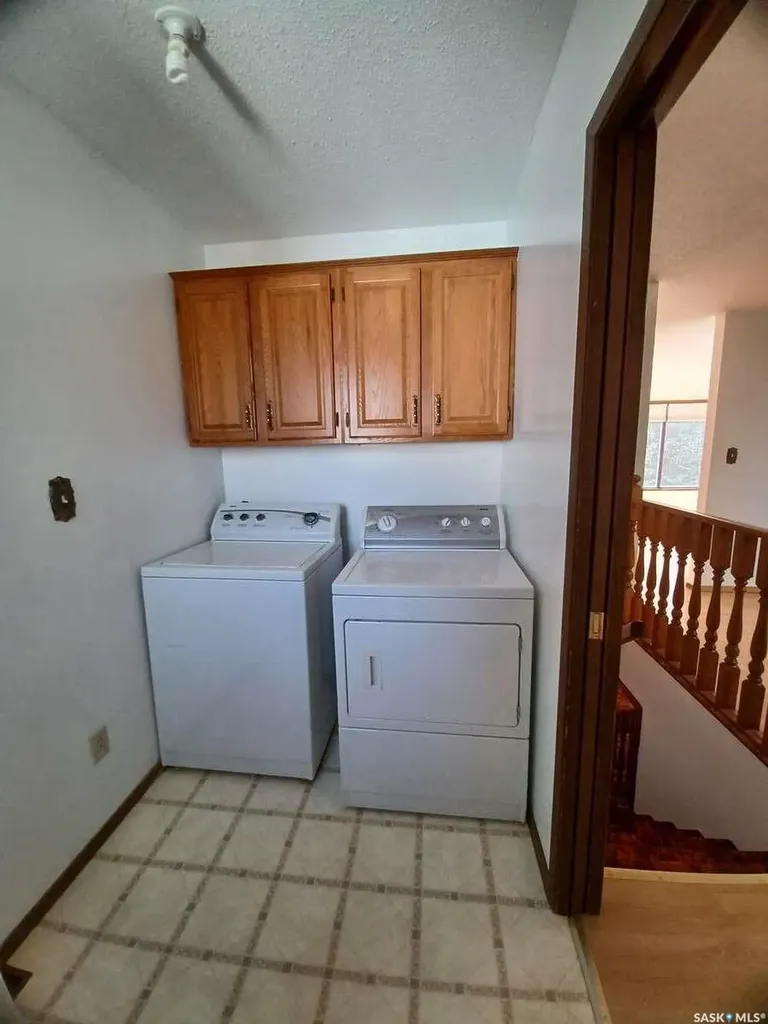 113 5th Avenue Gravelbourg SK S0H 1X0