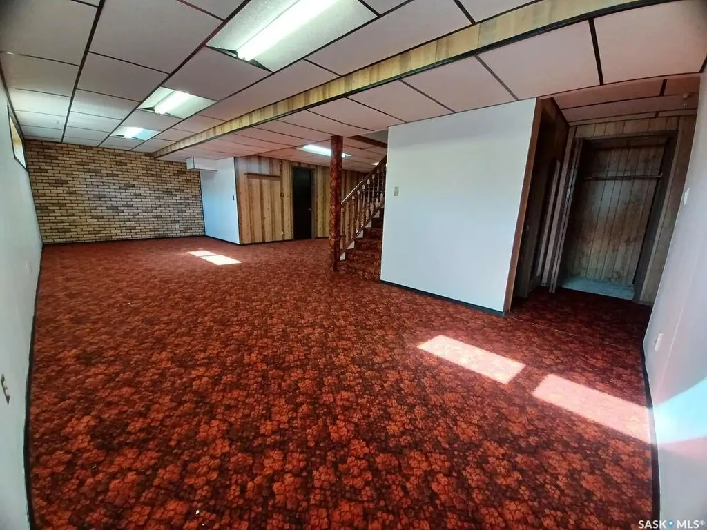 113 5th Avenue Gravelbourg SK S0H 1X0