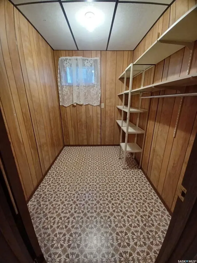 113 5th Avenue Gravelbourg SK S0H 1X0