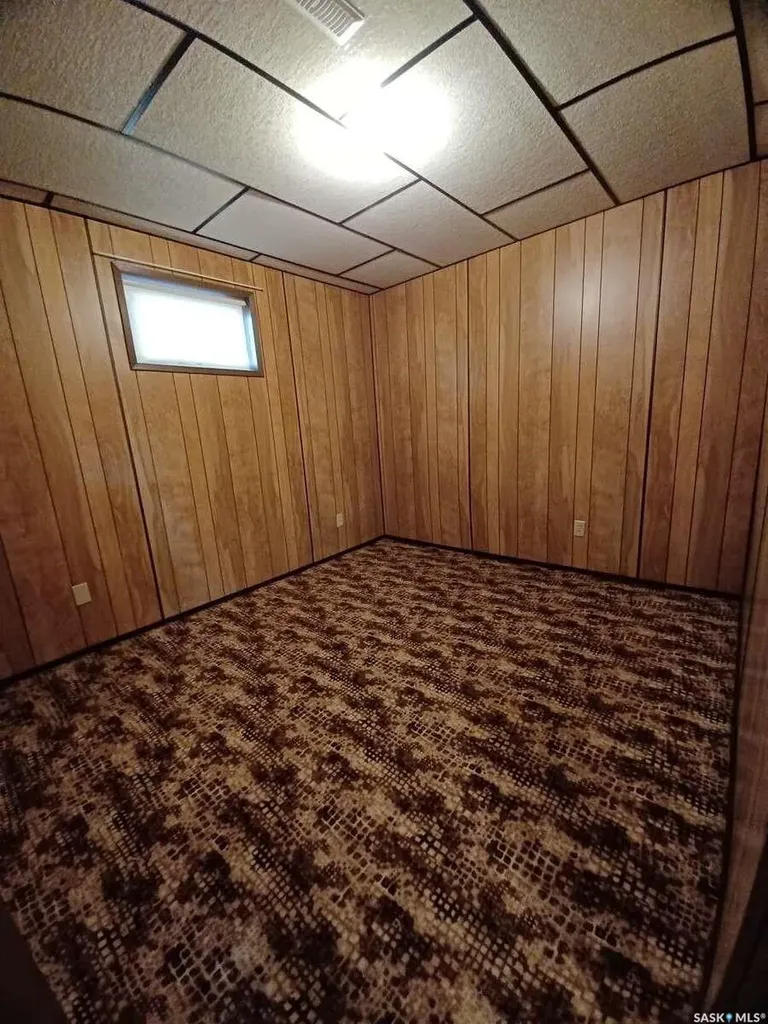 113 5th Avenue Gravelbourg SK S0H 1X0