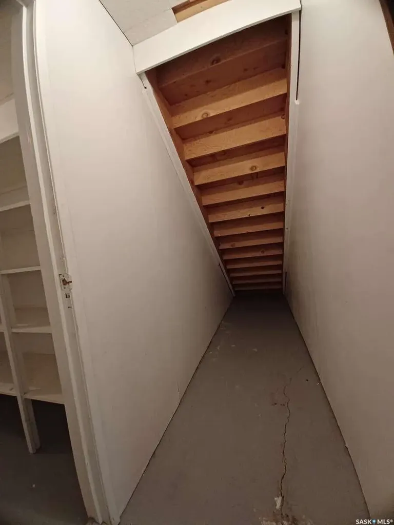 113 5th Avenue Gravelbourg SK S0H 1X0