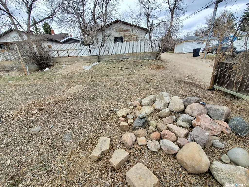 311 10th Avenue NW Swift Current SK S9H 1B7