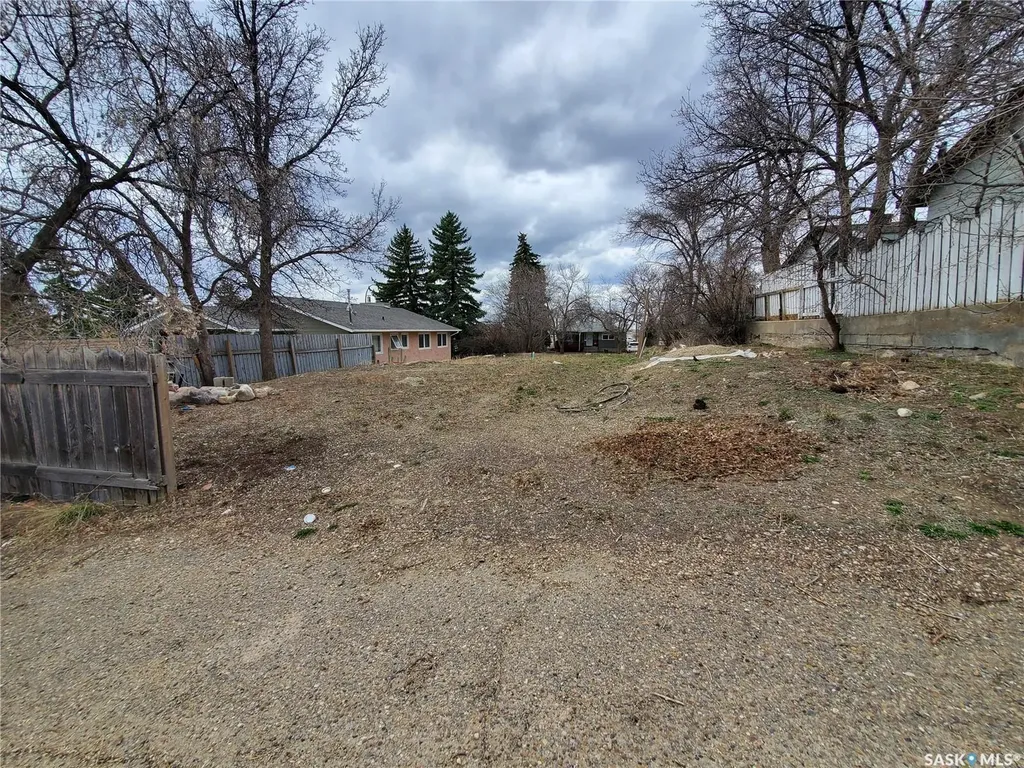 311 10th Avenue NW Swift Current SK S9H 1B7