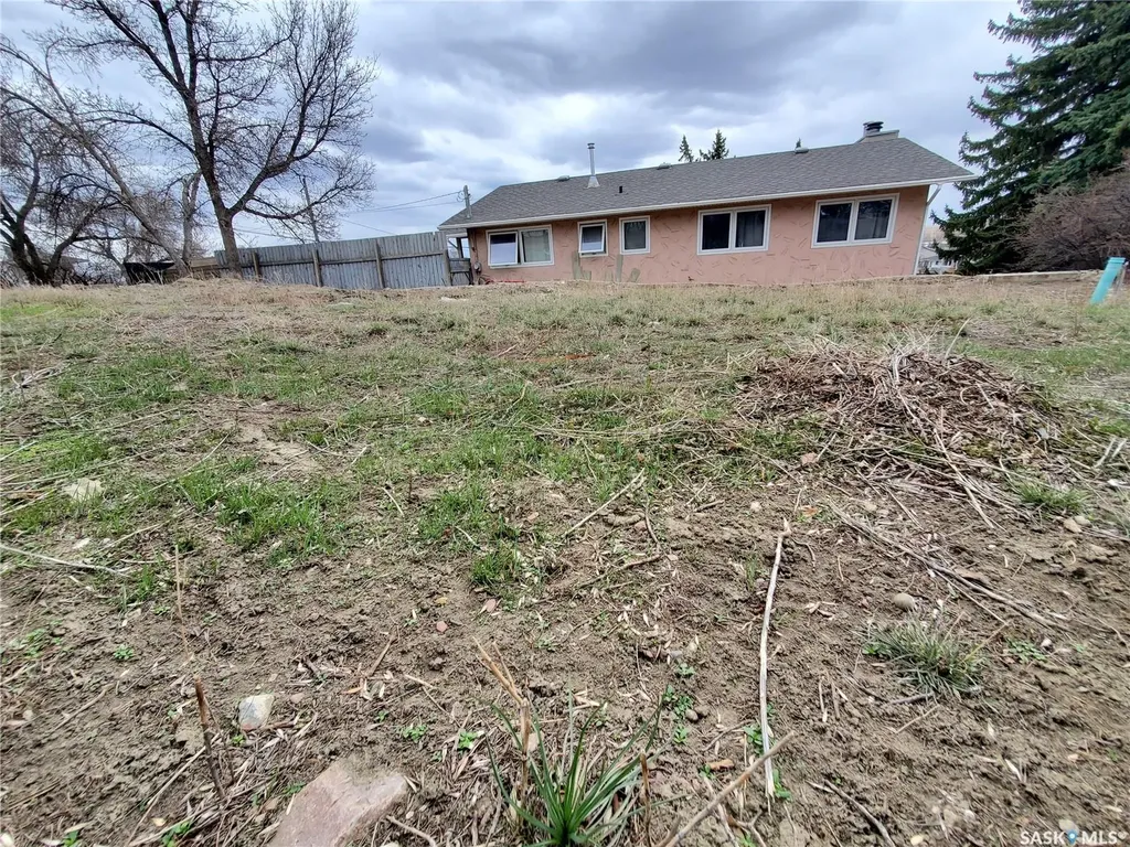 311 10th Avenue NW Swift Current SK S9H 1B7