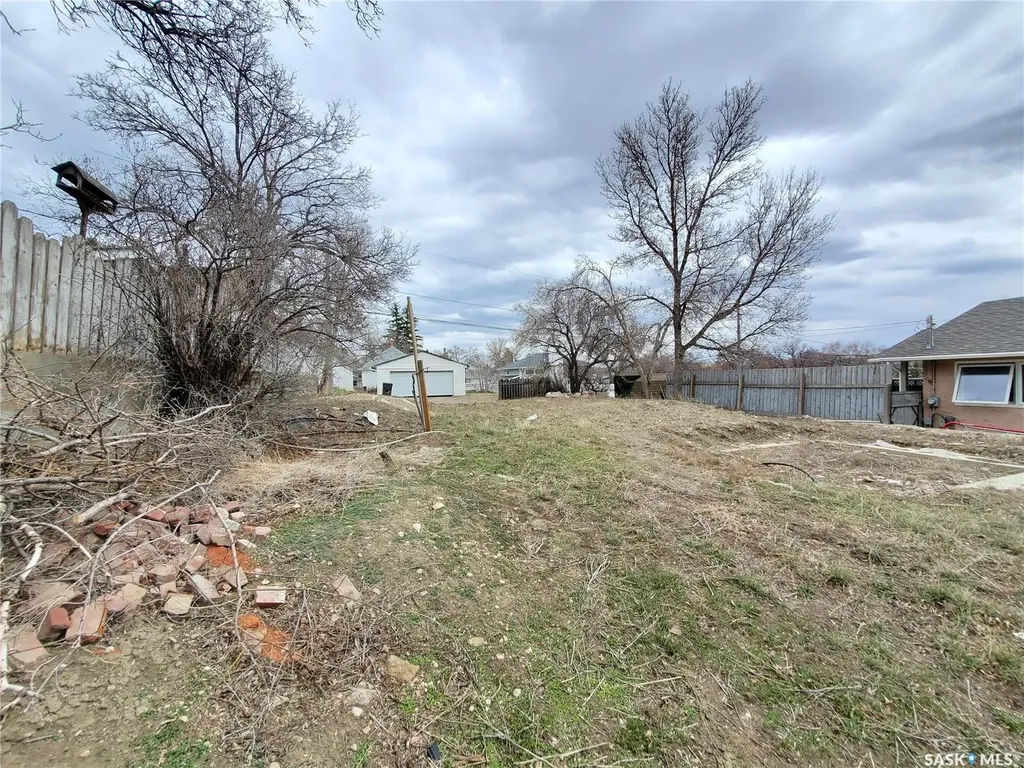 311 10th Avenue NW Swift Current SK S9H 1B7