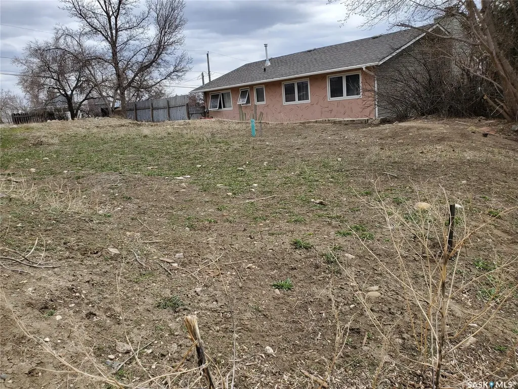 311 10th Avenue NW Swift Current SK S9H 1B7