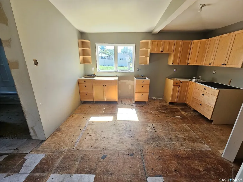 245 Oriole Avenue Briercrest SK S0H 0K0