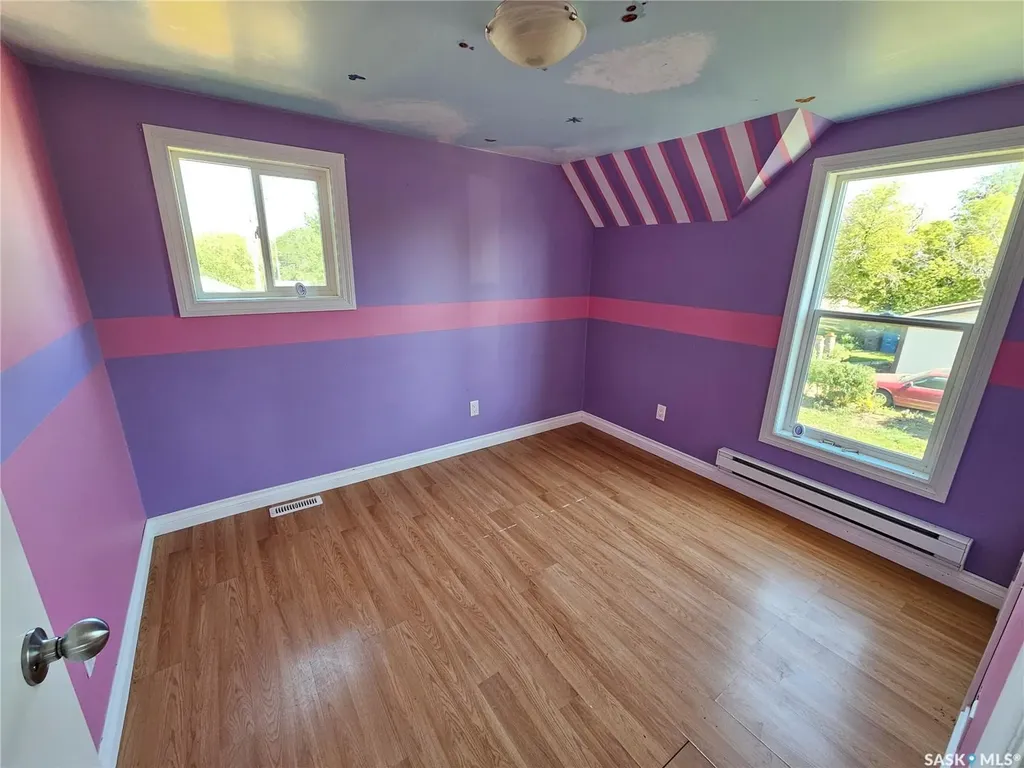 245 Oriole Avenue Briercrest SK S0H 0K0