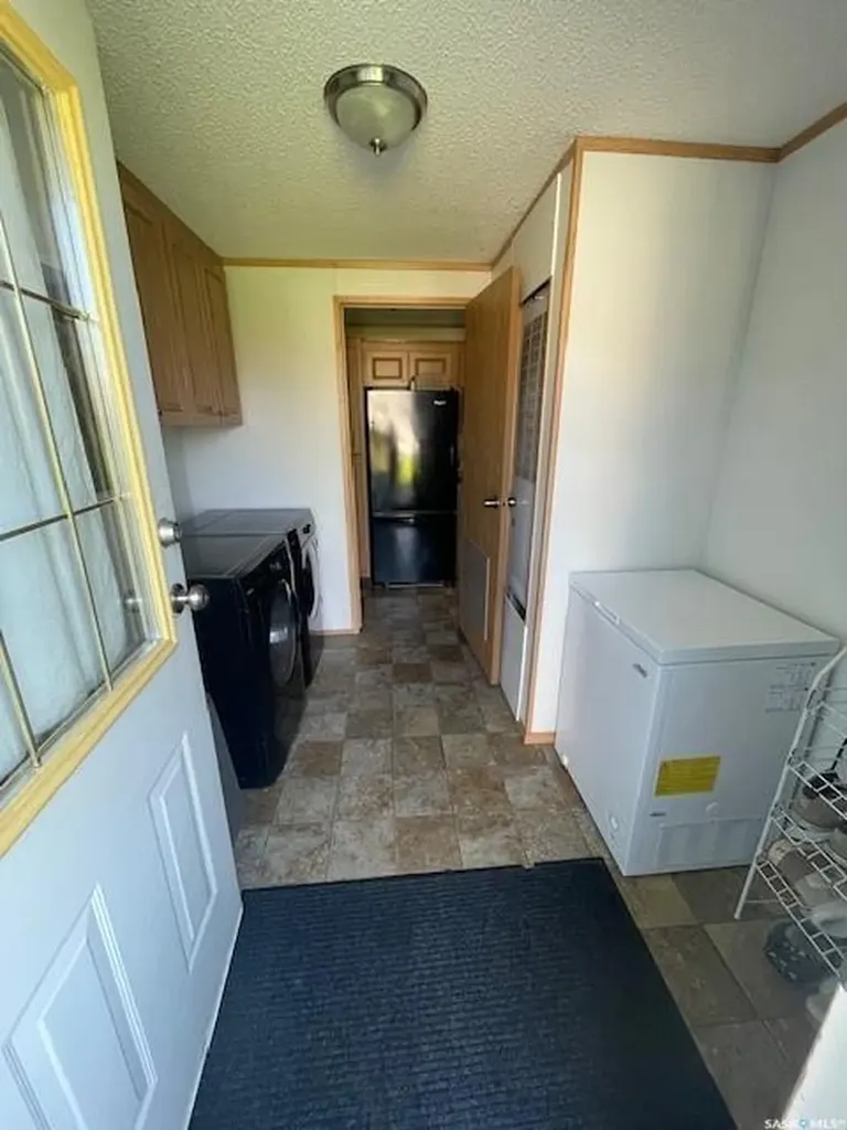 324 7th Street Alameda SK S0C 0A0