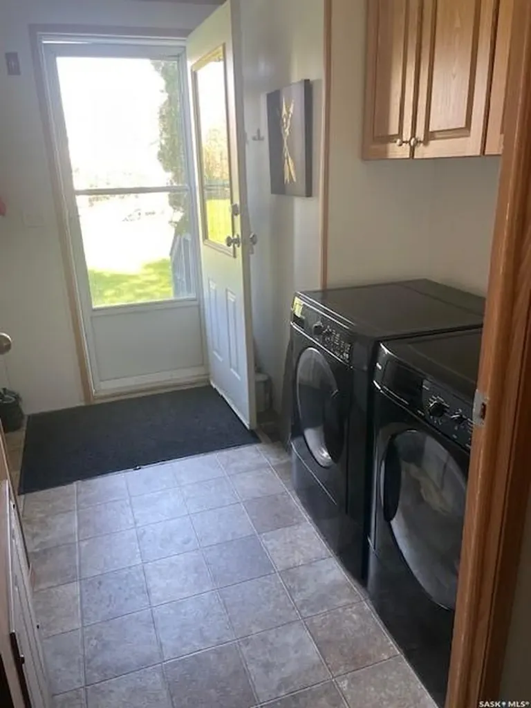 324 7th Street Alameda SK S0C 0A0