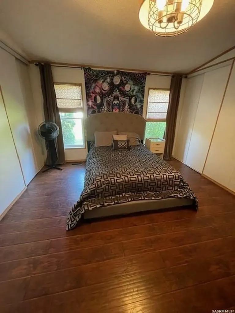 324 7th Street Alameda SK S0C 0A0