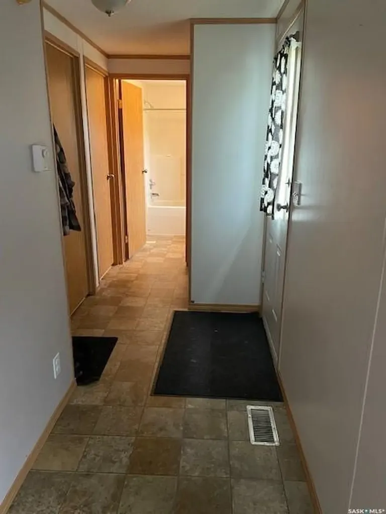 324 7th Street Alameda SK S0C 0A0