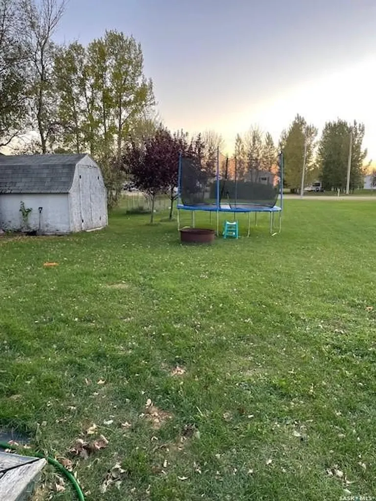 324 7th Street Alameda SK S0C 0A0